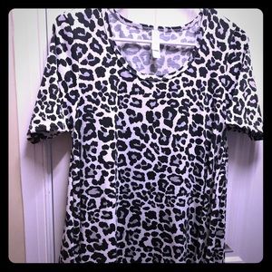 LuLaRoe Perfect Tee XS in EUC